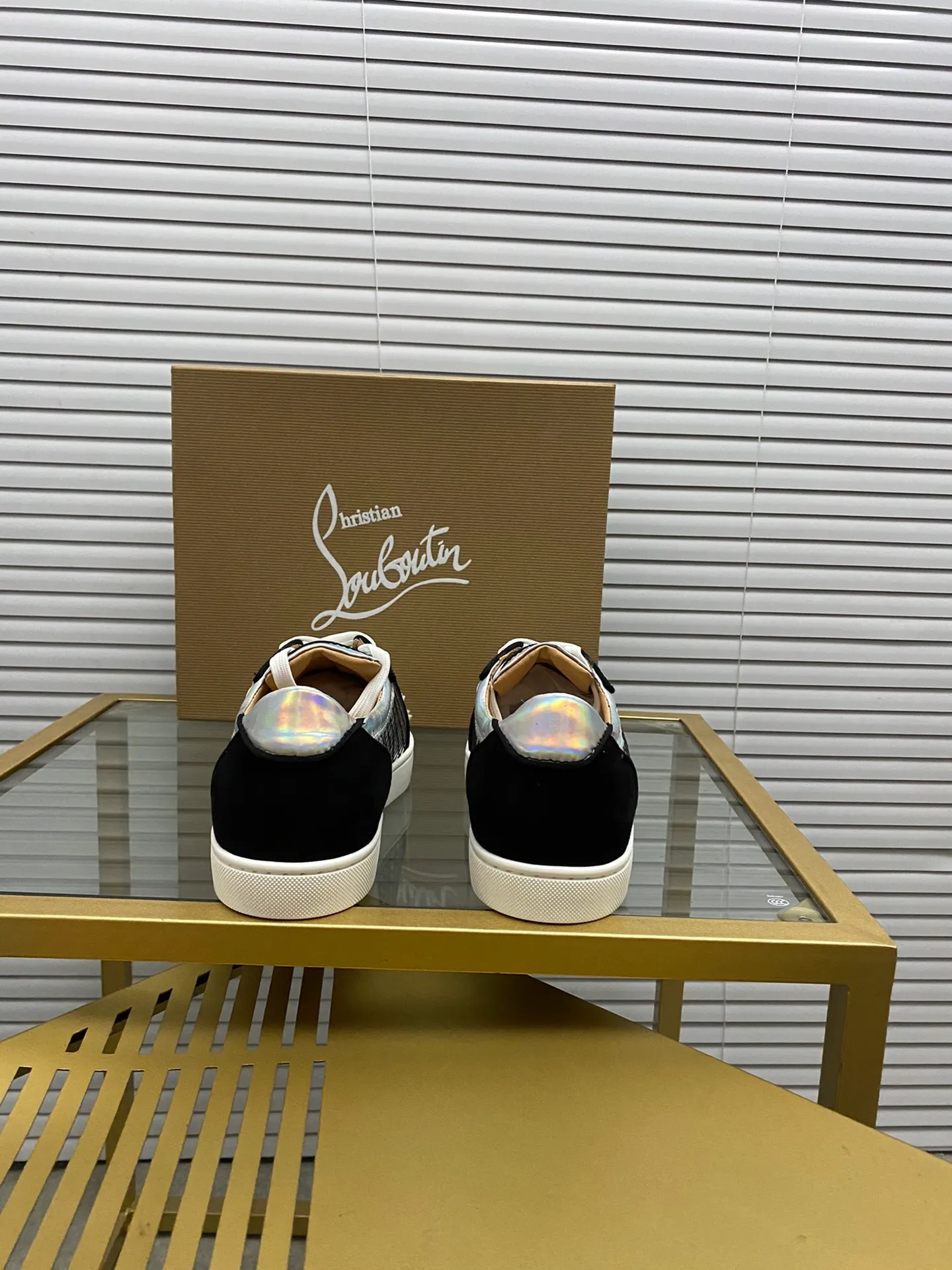 (Customized model) Ex-factory price is 540. christian louboutin (CL red sole shoes) counter series, casual sneakers for couples 📢 📢 📢 Exclusive hot style release 🎈🎈💪 Movable latex feet 👻 Finished outsole line [Proud] 😝Female 35-40# Male 38#-46, global supply😝 [Top version]: Original imported genuine leather upper, top original leather lining, original molded TPU outsole, original 1:1 detail processing, original shoe last,